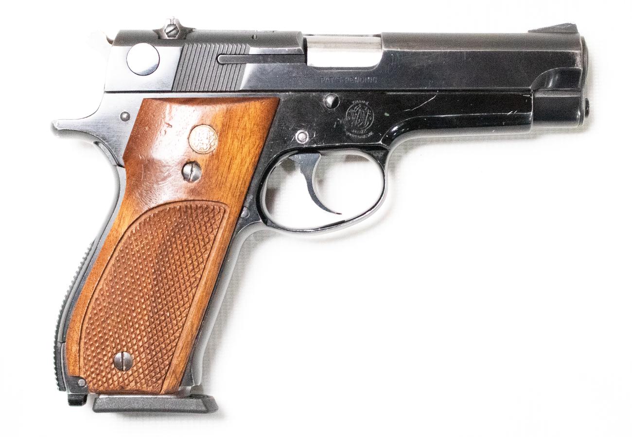 SMITH AND WESSON 39-2 9mm Used Semi-Auto Pistol with DA/SA Trigger